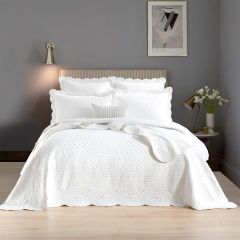 Renee Taylor Scallop Jacquard Coverlet Set Pearl